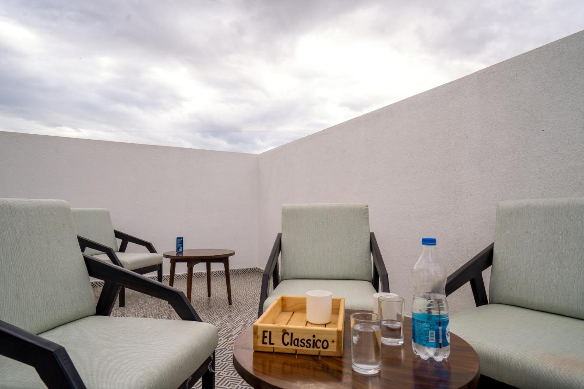 Hotel El Classico Rajkot Exterior photo